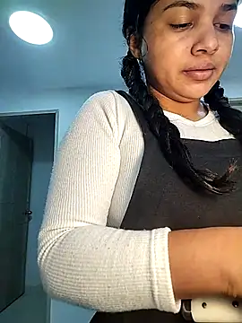 Snapshot of Eimy-04 chatting on October 25, 5:59 am Eimy-04 online show from October 25, 5:59 am