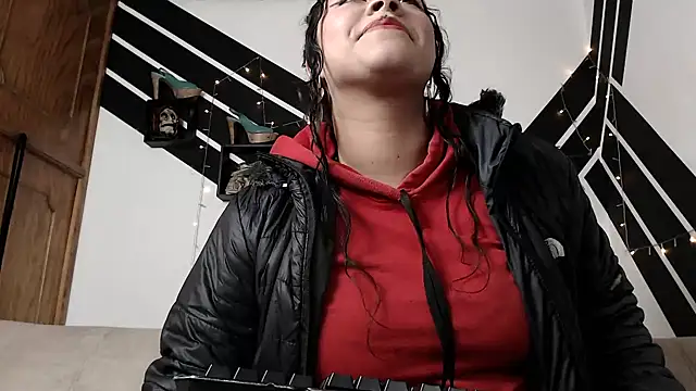 lola warner online show from September 25, 4:11 am