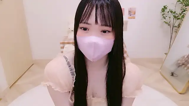 REMI xo online show from September 19, 2:27 pm