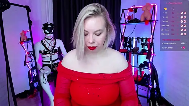 Snapshot of Anna_Maxwell chatting on October 15, 1:41 am Anna Maxwell online show from October 15, 1:41 am