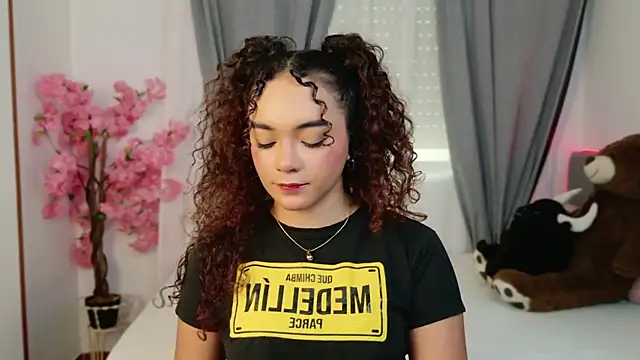 Taylor Tina online show from September 26, 10:02 am