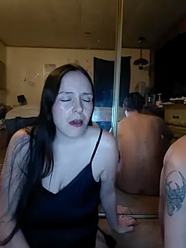 Shy Naughty Girl online show from April 17, 3:41 am