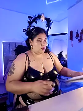 Snapshot of AndreaKinky chatting on October 31, 9:35 am AndreaKinky online show from October 31, 9:35 am