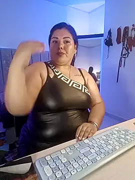 Snapshot of AndreaKinky chatting on October 20, 8:28 am AndreaKinky online show from October 20, 8:28 am