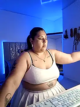 Snapshot of AndreaKinky chatting on October 19, 8:16 am AndreaKinky online show from October 19, 8:16 am