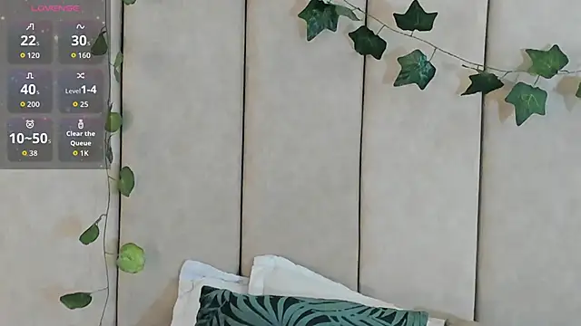  Zahiira  online show from October 9, 12:31 pm