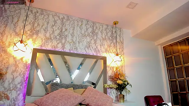 Snapshot of Aisha_poweer chatting on October 26, 2:18 am Aisha poweer online show from October 26, 2:18 am