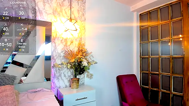 Snapshot of Aisha_poweer chatting on October 17, 4:05 am Aisha poweer online show from October 17, 4:05 am