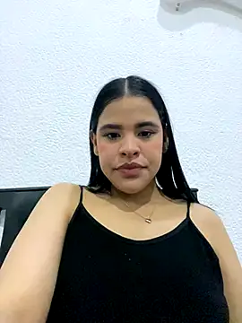 Snapshot of Aisha_poweer chatting on October 9, 4:16 am Aisha poweer online show from October 9, 4:16 am