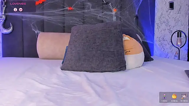 dana hazze online show from October 24, 9:33 pm