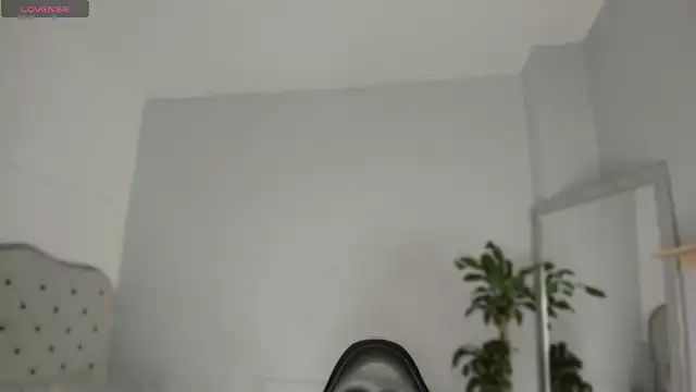 Snapshot of Alix_18_ chatting on September 12, 11:07 am Alix 18  online show from September 12, 11:07 am