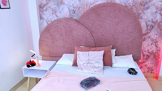 RavenGloomy online show from November 4, 7:52 pm