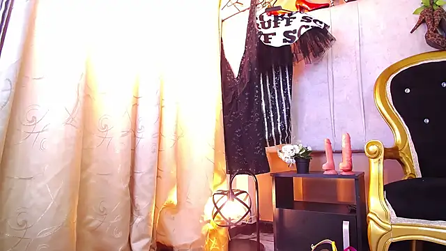 Snapshot of brendaliive chatting on October 31, 8:35 pm brendaliive online show from October 31, 8:35 pm