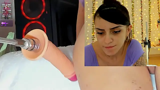 Snapshot of Kitty__Rose__ chatting on October 24, 10:22 am Kitty Rose online show from October 24, 10:22 am