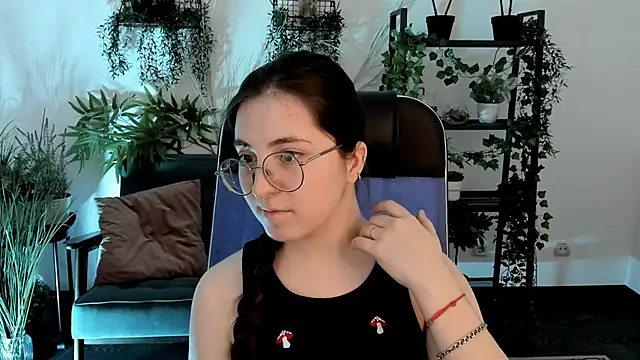 VirtuallVoyant online show from December 2, 5:42 am