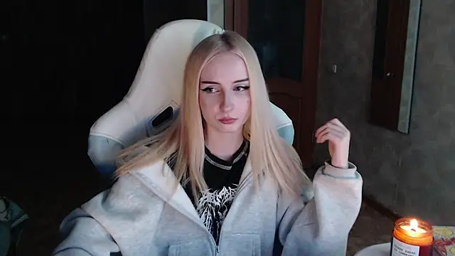 Cutti Crystal online show from April 16, 7:13 pm