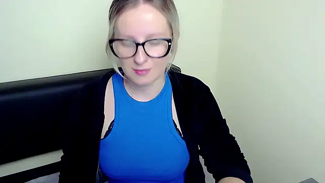 VanillaRose  online show from September 12, 6:46 am