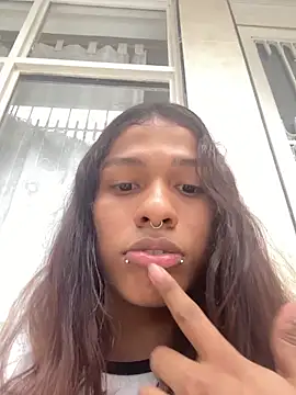 cam11 07 online show from March 4, 7:09 pm