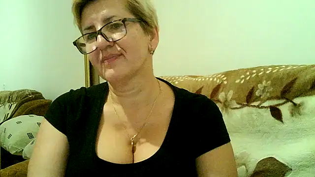 Snapshot of Dana4921 chatting on October 29, 7:49 pm Dana4921 online show from October 29, 7:49 pm