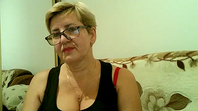 Snapshot of Dana4921 chatting on October 22, 3:50 pm Dana4921 online show from October 22, 3:50 pm