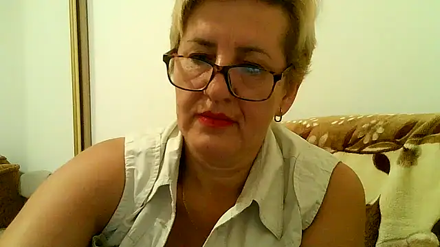 Snapshot of Dana4921 chatting on October 2, 4:56 pm Dana4921 online show from October 2, 4:56 pm