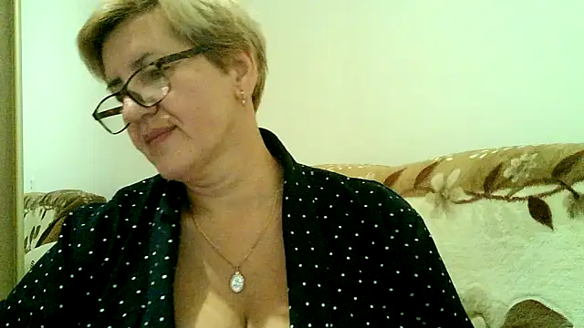 Snapshot of Dana4921 chatting on October 30, 7:59 pm Dana4921 online show from October 30, 7:59 pm