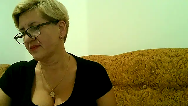 Snapshot of Dana4921 chatting on October 10, 4:45 pm Dana4921 online show from October 10, 4:45 pm