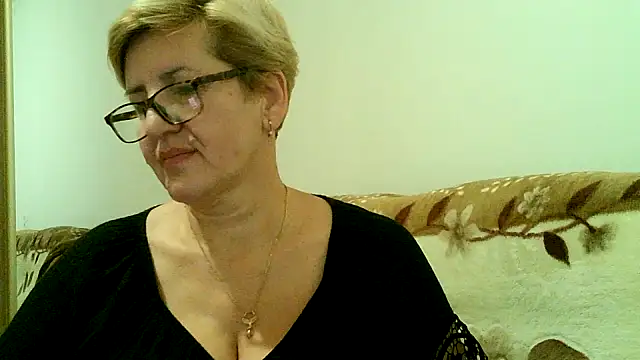 Snapshot of Dana4921 chatting on October 27, 6:46 pm Dana4921 online show from October 27, 6:46 pm