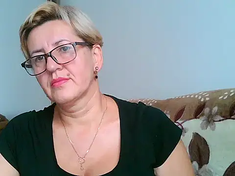 Snapshot of Dana4921 chatting on October 1, 2:11 pm Dana4921 online show from October 1, 2:11 pm