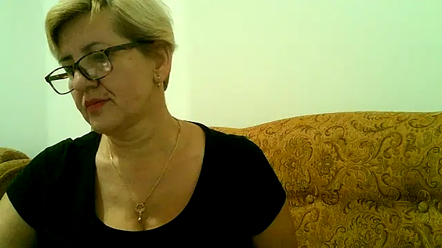 Snapshot of Dana4921 chatting on October 6, 4:23 pm Dana4921 online show from October 6, 4:23 pm