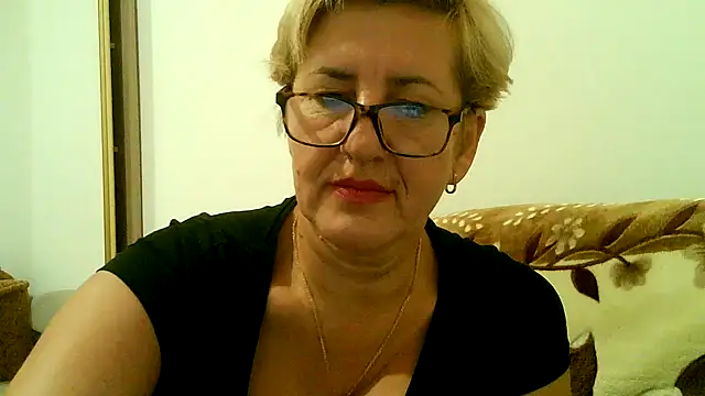 Snapshot of Dana4921 chatting on September 29, 4:34 pm Dana4921 online show from September 29, 4:34 pm