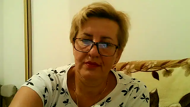 Snapshot of Dana4921 chatting on September 24, 3:33 pm Dana4921 online show from September 24, 3:33 pm