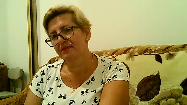 Snapshot of Dana4921 chatting on September 22, 6:28 pm Dana4921 online show from September 22, 6:28 pm