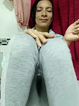 Snapshot of kim_lebanon chatting on October 22, 3:44 am kim lebanon online show from October 22, 3:44 am