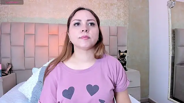 cloesummerr  online show from November 3, 1:48 pm