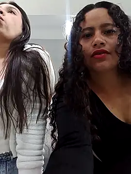 Snapshot of Yaya_watson chatting on September 18, 7:12 pm Yaya watson online show from September 18, 7:12 pm