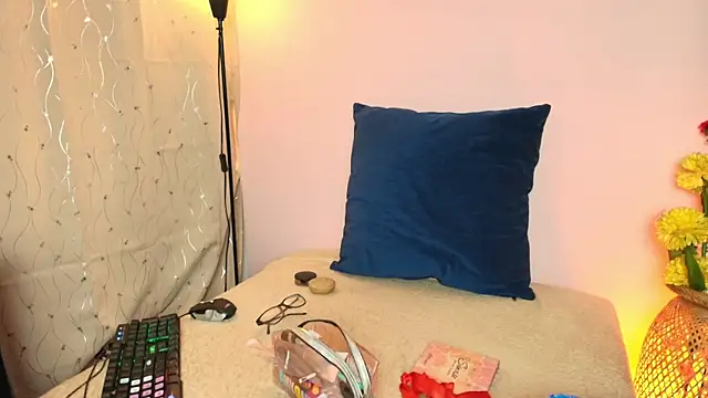 Dafne Mel online show from February 11, 12:39 pm