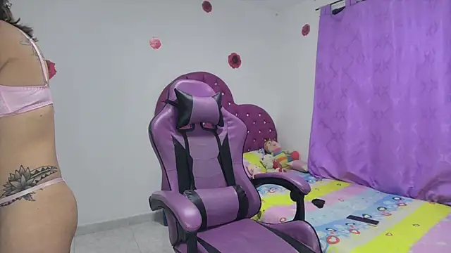 soffy rosses online show from December 17, 3:33 am