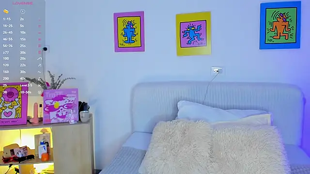 Snapshot of AprilAddams_ chatting on October 28, 10:03 pm AprilAddams online show from October 28, 10:03 pm