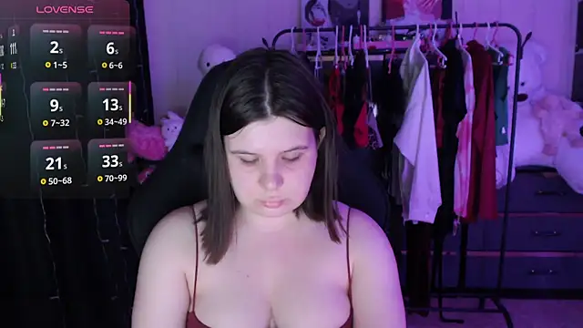 AmyVibess online show from June 2, 6:20 pm
