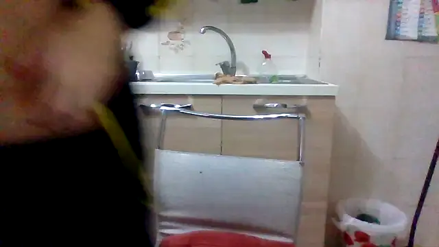 Snapshot of Kelly80 chatting on October 19, 3:08 am Kelly80 online show from October 19, 3:08 am