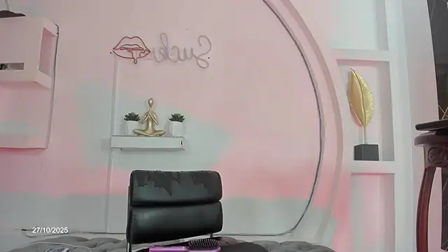 Snapshot of Vicky_Hottman chatting on October 28, 4:18 am Vicky Hottman online show from October 28, 4:18 am