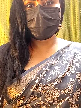 Snapshot of honey-flower chatting on October 29, 5:56 am honey-flower online show from October 29, 5:56 am