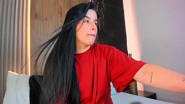 evelin lopezz online show from February 18, 2:32 am