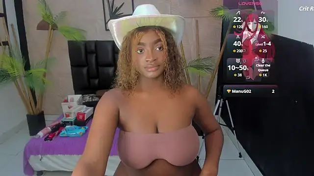 Snapshot of alana_bonny chatting on October 9, 12:31 pm alana bonny online show from October 9, 12:31 pm