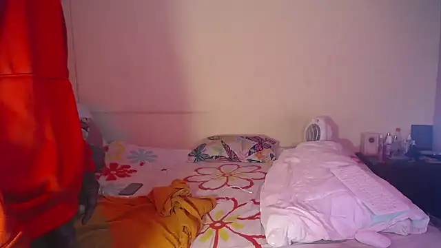 Snapshot of pink_7777 chatting on October 24, 6:15 pm pink 7777 online show from October 24, 6:15 pm