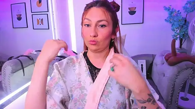 Snapshot of Alicia_leclair chatting on September 24, 4:11 am Alicia leclair online show from September 24, 4:11 am