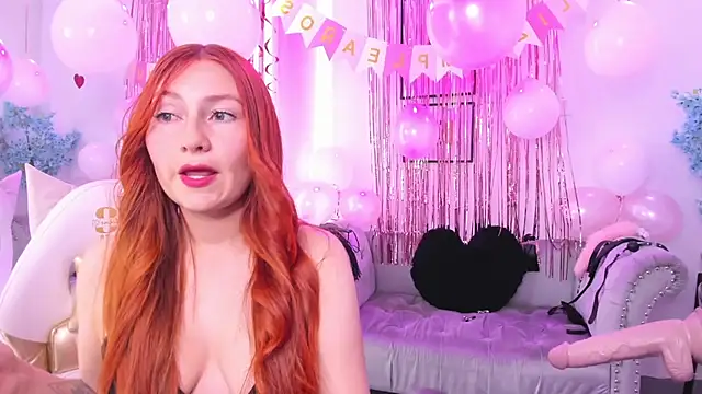 Snapshot of Alicia_leclair chatting on October 15, 4:04 am Alicia leclair online show from October 15, 4:04 am