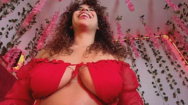 Snapshot of collins_Daph chatting on October 15, 1:08 am collins Daph online show from October 15, 1:08 am