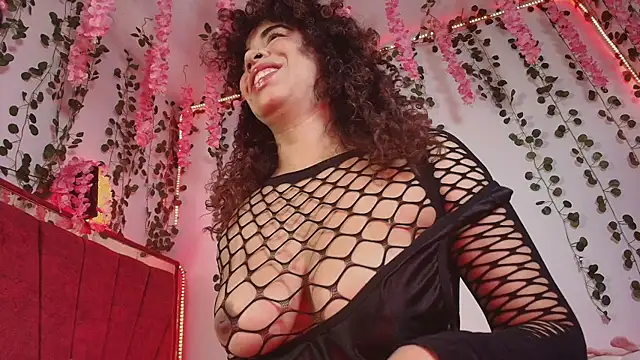 Snapshot of collins_Daph chatting on October 12, 3:58 pm collins Daph online show from October 12, 3:58 pm